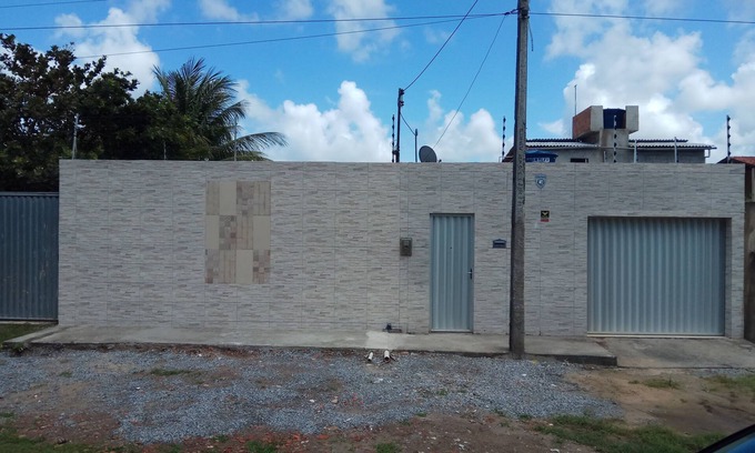 Prado House | Cozy 2-Bedroom Retreat with Pool and Barbecue Facilities