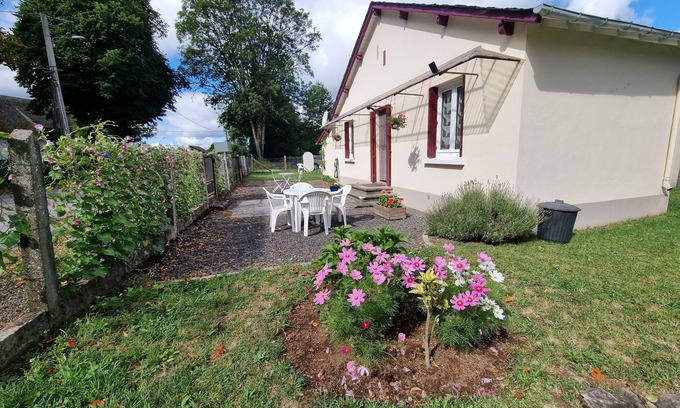 Messeix House | Cozy Getaway for 2-4 near La Bourboule & Mont Dore