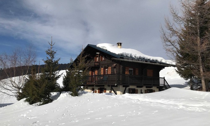 Hauteluce Apartment | Cozy Rental for 4 in Savoyard Chalet with Mont Blanc View