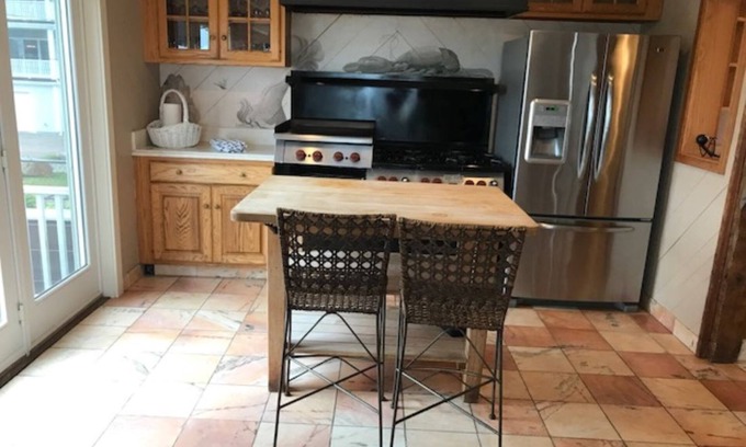Misquamicut House | Beachside Retreat in Misquamicut with Family & Pet Perks