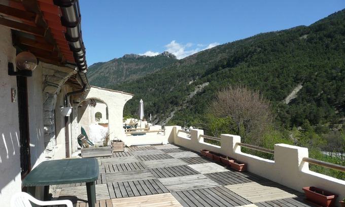 Val-de-Chalvagne Condo | Idyllic Residence with Pool, Tennis, and Ocean Views