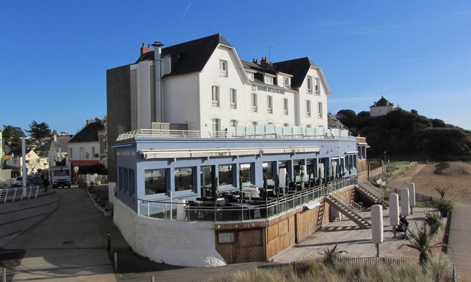 Saint-Marc-sur-Mer Apartment | Cozy Oceanfront Rental in St Marc sur Mer for 4 Guests