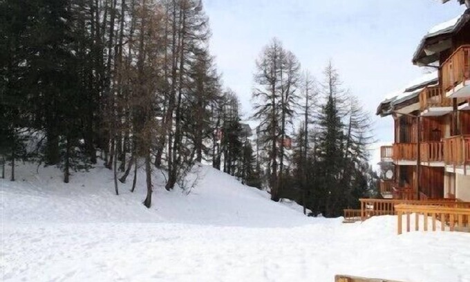 Plagne Villages Apartment | Cozy 2-Room Retreat at La Plagne with Scenic Terrace