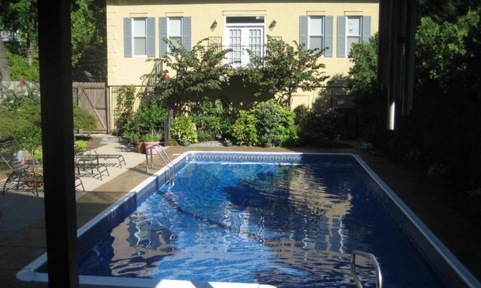 Bonnycastle House | Unforgettable Highland Cab Rentals with Ocean Views & More