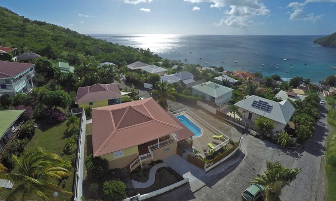 Les Anses-d'Arlets Villa | Relaxing Villa Les Anses d'Arlet with Oceanfront Views