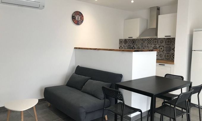 Bastelicaccia Apartment | Guest Rated 10/10: Two-Room Apartment in Bastelicaccia