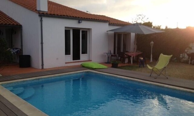 Quartier de l'Hippodrome Villa | Relaxing Villa with Pool and Oceanfront Views