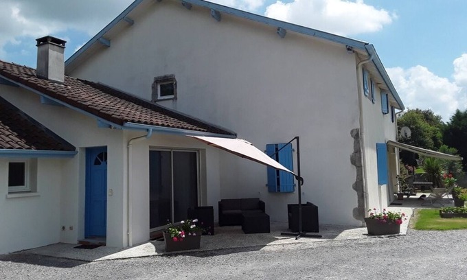 Clermont House | Perfect Rentals for 2-8 Guests with Spa & Pool Access