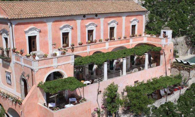 Liparlati Villa | Discover Villa degli Affreschi with Pool in Italy's Garden Oasis