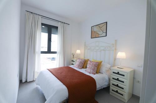Nervion Apartment | Bright 2-Bedroom Apartment in RentalSevilla, Family Friendly
