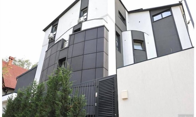 Chisinau Apartment | RentHouse Apart-Hotel Room #6
