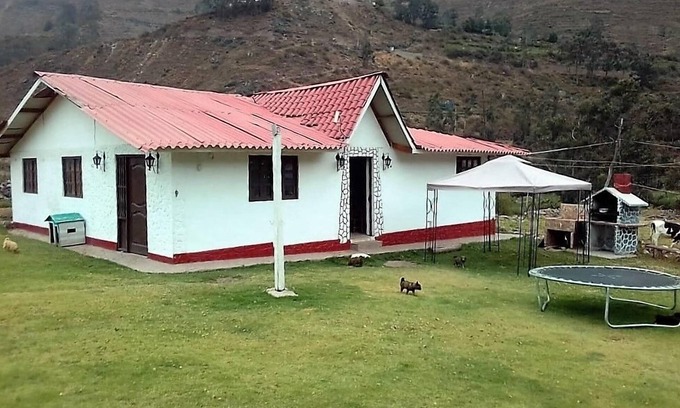 Canta Cottage | Escape to Obrajillo Canta: Family-Friendly Country House