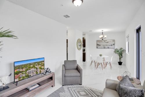 Allapattah Apartment | Family-Friendly Renzzi Wynwood Apartments with Great Reviews