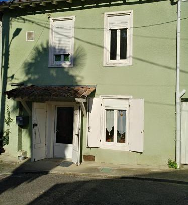 Le Peyrat House | Tranquil Retreat in Ariège: Pet-Friendly & Family Welcoming