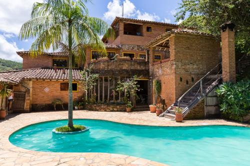 Conceicao do Ibitipoca Hotel | Guest Rated 9/10 at Repousada Chalés with Pool & Breakfast