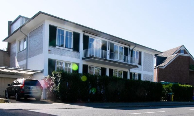 Buderich Apartment | Pet-Friendly Retreat at Representative City Villa - 4 Star Stay