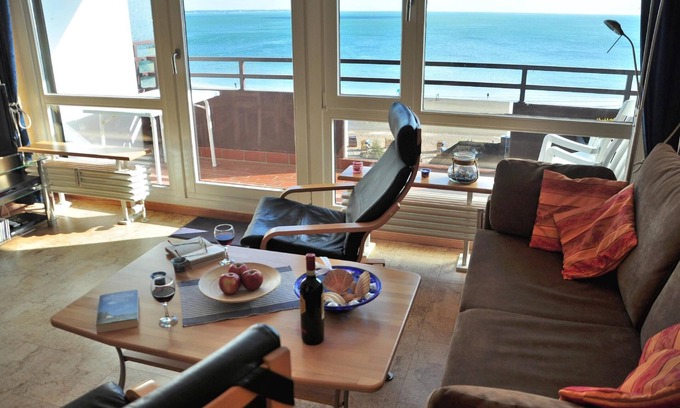 Scharbeutz Apartment | Seeblick Apartment Meeresliebe: Guest Rated 10/10 Stay