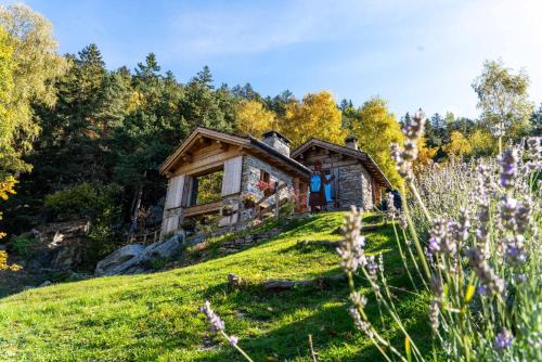 San Giacomo Filippo Ski Chalet | Scenic Resalbert Chalet Panorama with Oceanfront Views