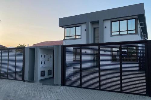 Praia do Sonho Apartment | Inviting 3-Bedroom Apartment near Praia do Sonho