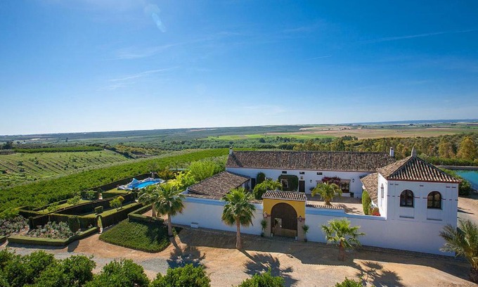Aljarafe Villa | Experience Oceanfront Bliss at Reservaloen Hacienda
