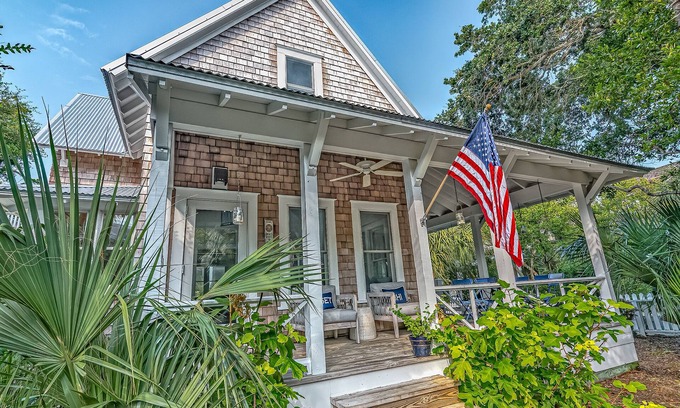 Cape Fear Station House | Relax at Cape Fear Station - Beachfront Cottage for Families