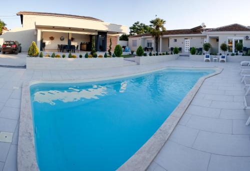 Stojakovo Apartment | Guest Rated: 9.8 at Reshkov Pool Apartments with Ocean View