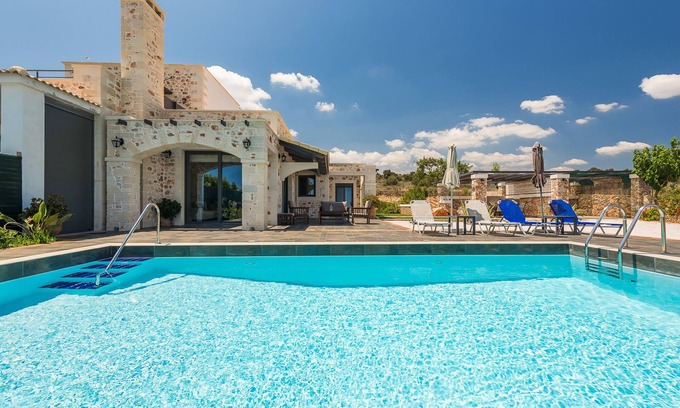 Apokoronas Villa | Resi Villa: Private Pool & Breathtaking Sea Views Await
