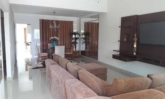 Maringa House | Residência Cidade Verde 1: Your Home Away From Home