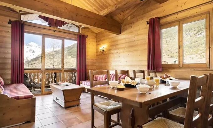 Lanslevillard Apartment | Relaxing Retreat at Residence Les Balcons de Val Cenis