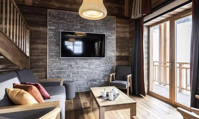 Lanslevillard Apartment | Spacious Résidence Les Balcons de Val Cenis for Groups