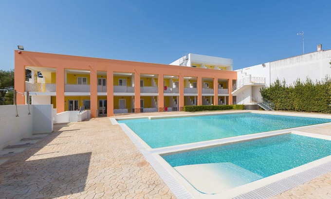Torre Specchia Ruggeri Apartment | Discover BarbarHouse - Residence Solaris with Oceanfront Views