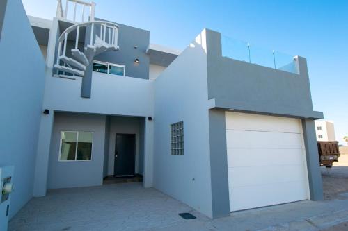 Las Conchas Villa | Pet-Friendly Retreat at Residence 35 - Rated 8/10 by Guests