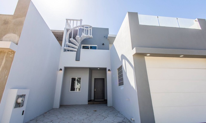 Puerto Penasco House | Oceanfront Residence 36: Top-Rated Family Retreat
