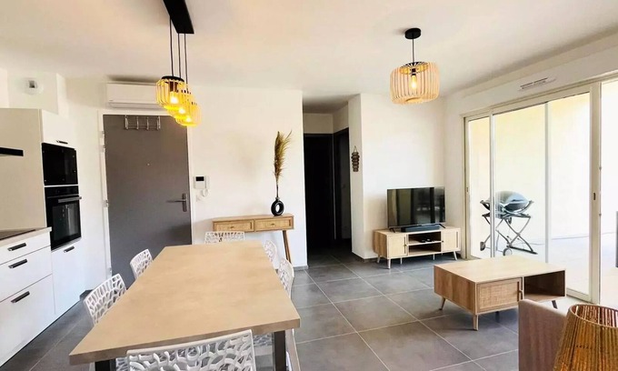 Marine de Saint Ambroggio Apartment | Residence A Marina - 3 Rooms for 6 People