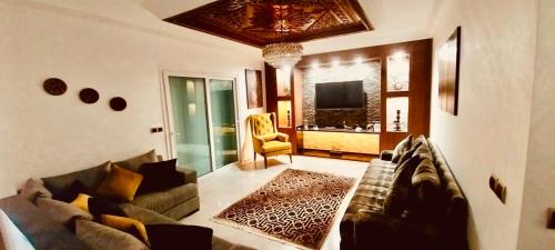 El Mansouria Apartment | Cozy Residence Al Kawtar with Ocean View and Pool