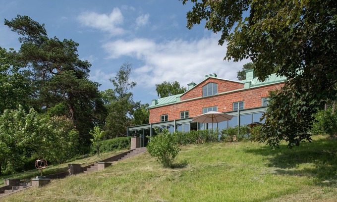 Vaxholm Municipality Villa | Lakefront Residence Allsjönsro: Family-Friendly Retreat