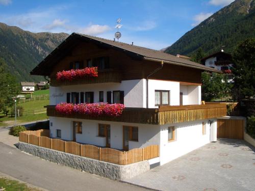 Valles Apartment | Experience Comfort at Residence Alpenblick with Ocean Views