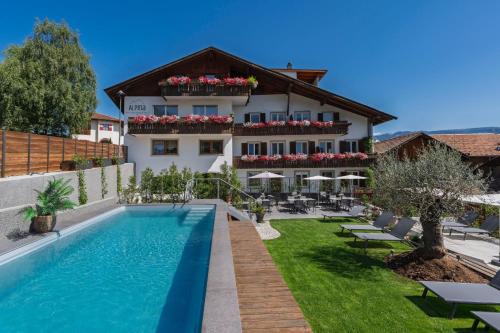 Tesimo Apartment | Discover Residence Alpina: Pet-Friendly with Breakfast Included