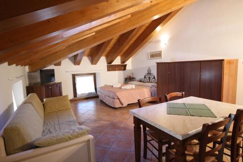 Brusson Apartment | Pet-Friendly Residence Aquila Near Mono Corno Vitello