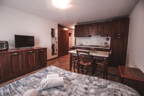Brusson Apartment | Pet-Friendly Residence Aquila - Family Retreat in Mono Punta