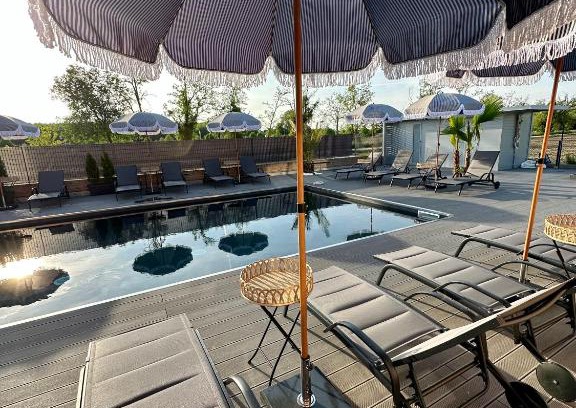 Mestre Apartment | Discover Residence Baco Da Seta: Oceanfront Bliss Awaits