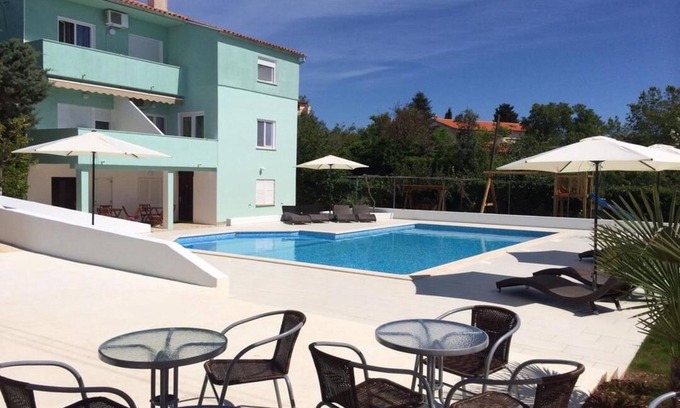 Medulin Apartment | Residence Beni 4: Oceanfront Stay with Heated Pool