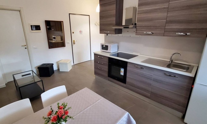 Stazione Apartment | Modern Two-Room Apartment at Residence Bonomelli
