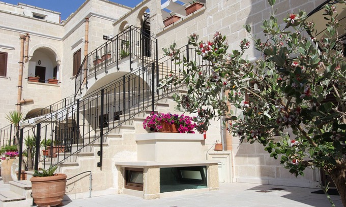 Diso Apartment | Discover Residence Borgo Antico: Family-Friendly Getaway