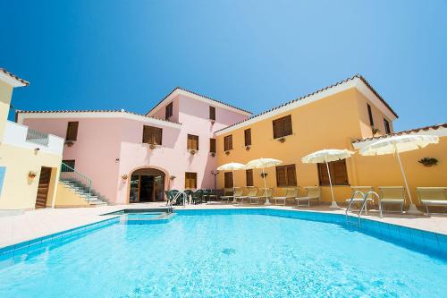 Sos Alinos Apartment | Experience Oceanfront Bliss at Residence Cala Viola