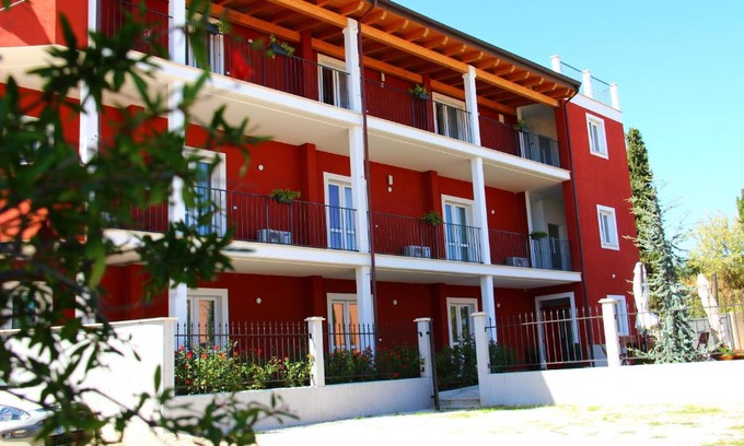 Francavilla al Mare Apartment | Pet-Friendly Residence Candeloro with Pool & Family Amenities
