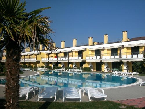Aprilia Marittima Apartment | Family-Friendly Stay at Residence Capo Nord with Pool Access