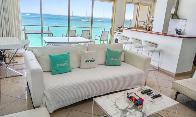 Grand Case Apartment | Oceanfront Residence Catalina APT 3 with Private Beach Access