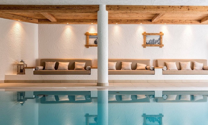 Ortisei Hotel | Guest Rated 10/10: Residence Cesa Sassela with Pool & Spa