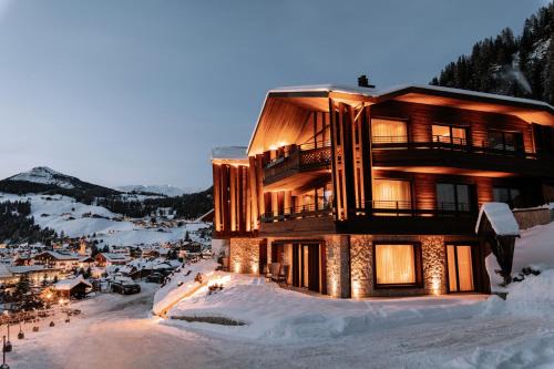 Selva di Val Gardena Apartment | Top-Rated Residence Chalet L'Salvan with Oceanfront Spa